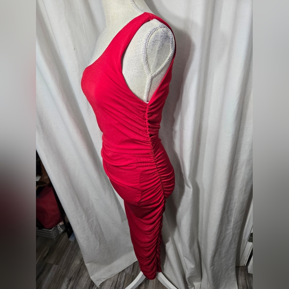 Lulu's One-Shoulder Red Ruched Midi Dress - Picture 6 of 9